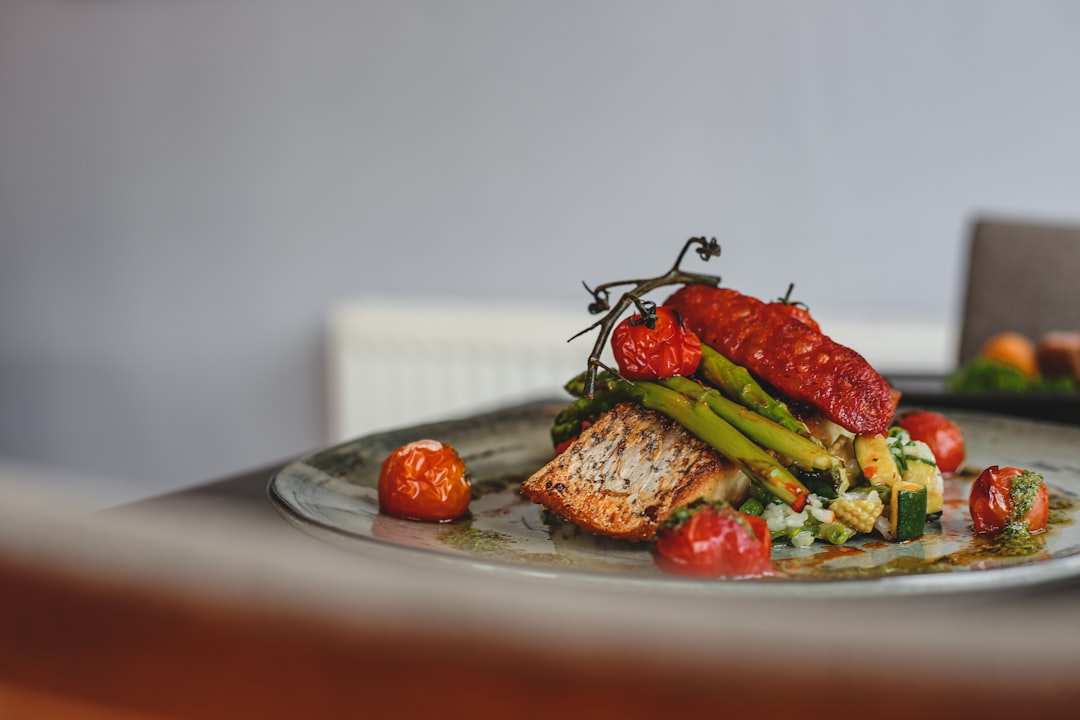Link in Bio for Restaurants and Cafes in the Gulf: One Page That Does the Heavy Lifting