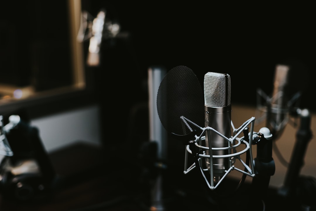 The Best Link in Bio for Podcasters: One Page, Every Platform